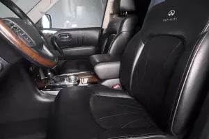 Infiniti  5