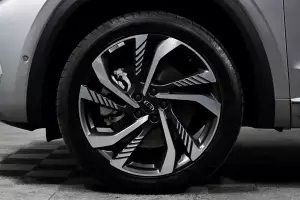 Geely  7