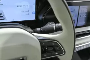 Geely  8