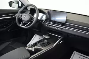Geely  8