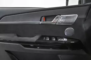 Kia  9