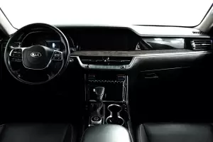 Kia  8