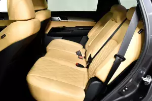 Kia  11