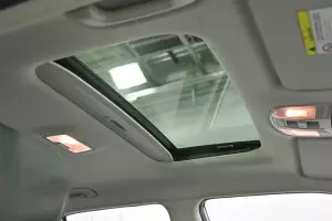 Hyundai  12