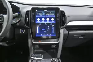 Hyundai  9