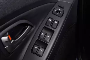 Hyundai  10