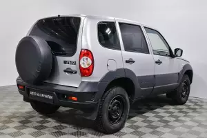 Chevrolet  3