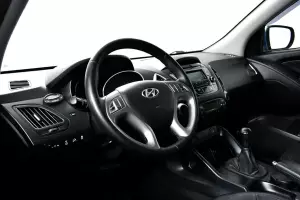 Hyundai  9
