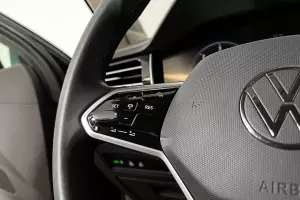 Volkswagen  8
