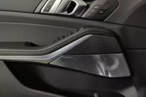 BMW  6