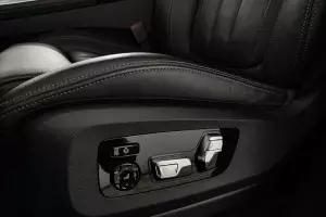 BMW  4