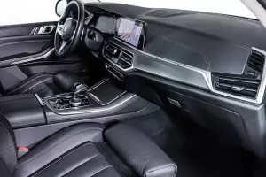 BMW  9