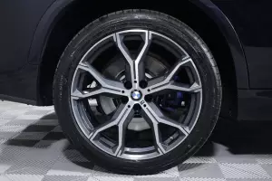 BMW  9