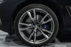 BMW  7
