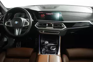 BMW  8