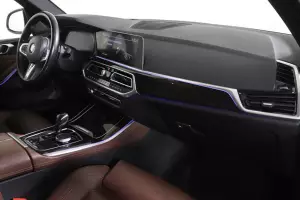 BMW  8