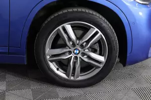 BMW  9