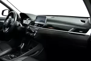 BMW  8