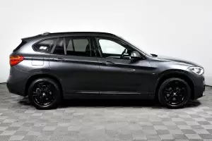 BMW  3