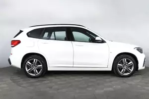 BMW  4