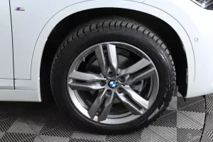 BMW  8