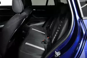 BMW  10