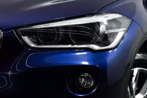 BMW  6