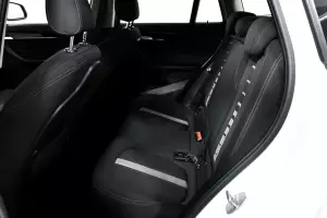 BMW  11
