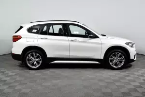 BMW  3