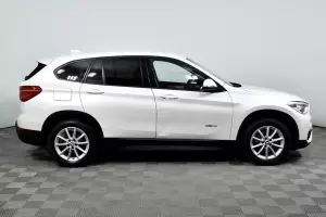 BMW  3