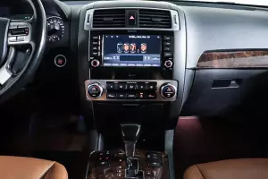 Kia  5