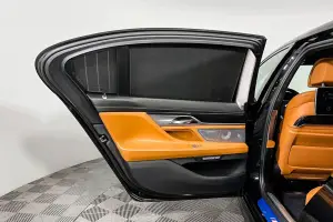 BMW  7