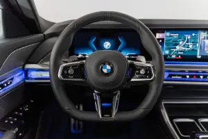 BMW  13