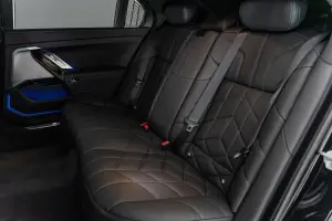 BMW  3