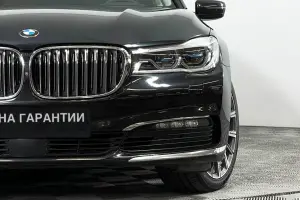 BMW  12