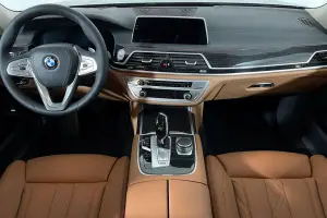 BMW  1