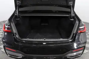 BMW  6