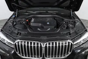 BMW  9