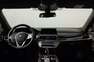 BMW  6