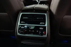 BMW  8