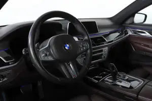 BMW  9