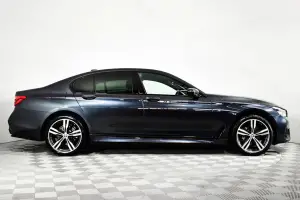 BMW  3