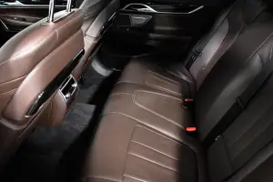 BMW  8