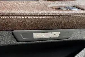 BMW  8