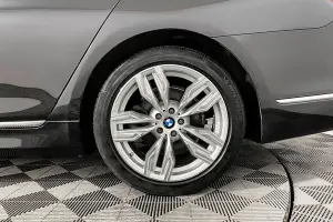 BMW  18