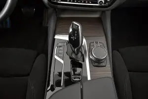 BMW  6