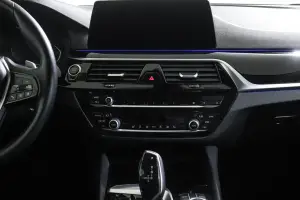 BMW  9