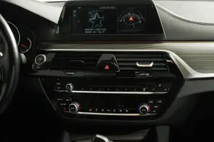 BMW  11