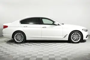 BMW  3