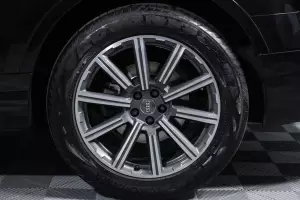 Audi  6